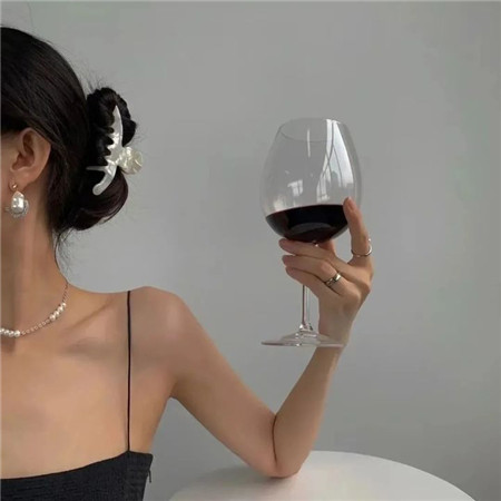上海龙凤花坛：上海魔都的购物圣地满足你的购物欲望