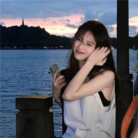 上海419论坛相随：和谐家庭的象征