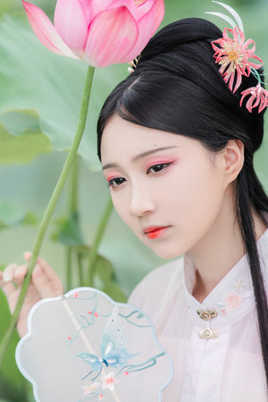 上海花千坊：漫游花之海洋，尽享美的奇妙 - 上海龙凤花千坊